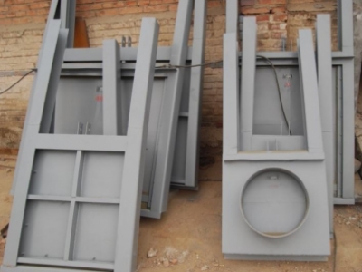 不銹鋼 方、圓小閘門